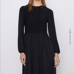Zara elastic dress midi bloggers favorite
